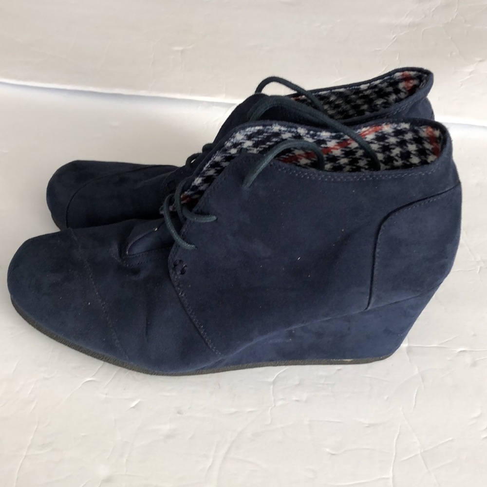Hot Tomato Booties Wedge Lace Up SZ 10 Blue suede Desert Boots